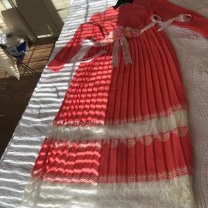 Long sleeve lace detailed dress